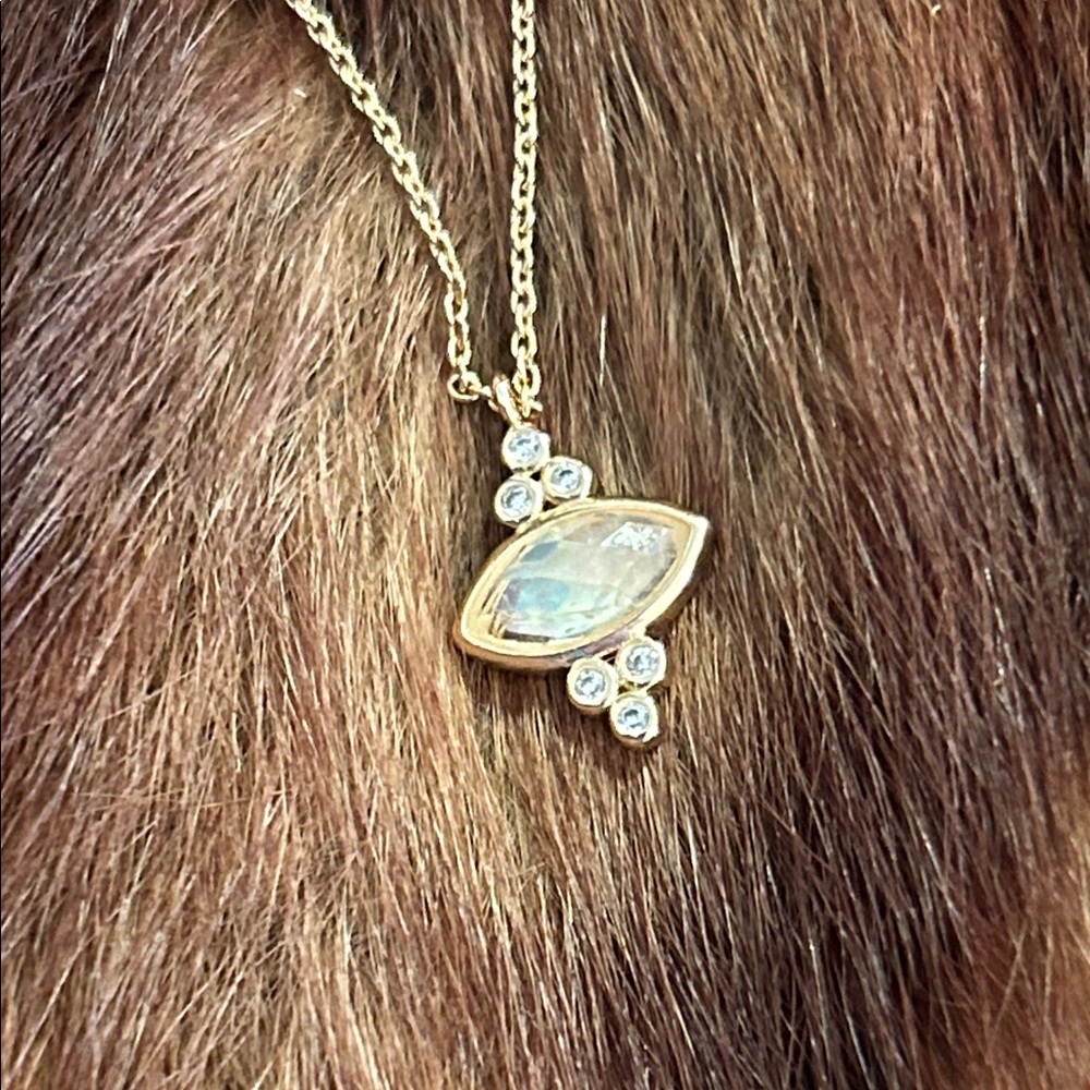 Gold Necklace with Eye Pendant